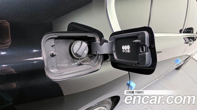 BMW 7-Series 740Li xDrive Design Pure Excellence