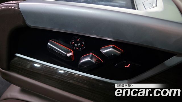 BMW 7-Series 740Li xDrive Design Pure Excellence