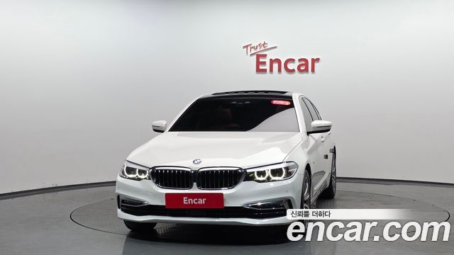 BMW 5-Series 520i Luxury