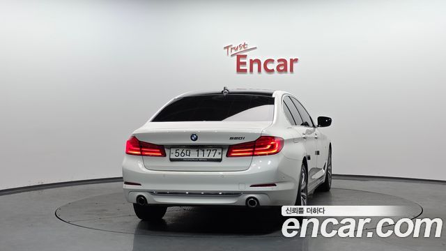 BMW 5-Series 520i Luxury