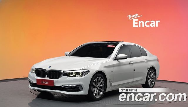 BMW 5-Series 520i Luxury