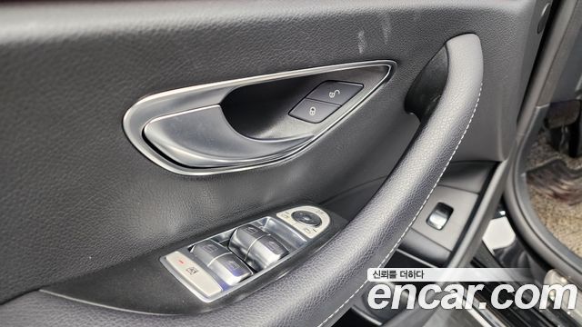 Mercedes-Benz E-Class E300 Avantgarde