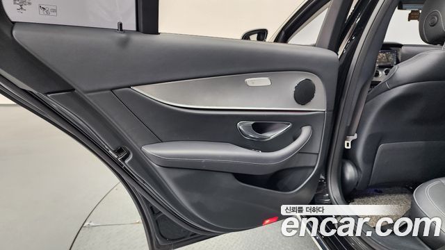 Mercedes-Benz E-Class E300 Avantgarde