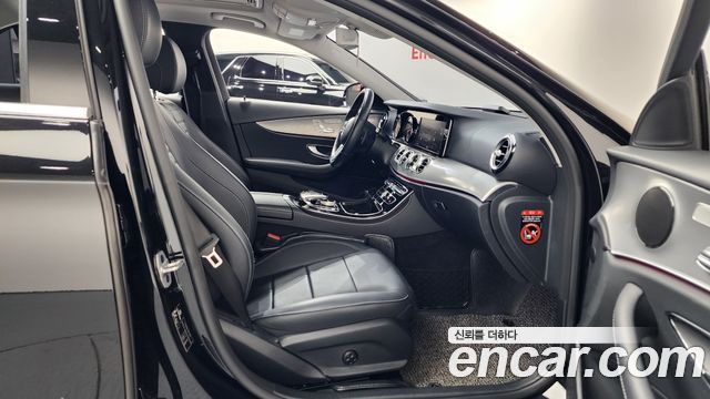 Mercedes-Benz E-Class E300 Avantgarde