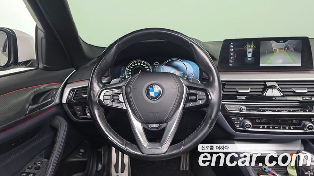 BMW 5-Series 520d M Sport package