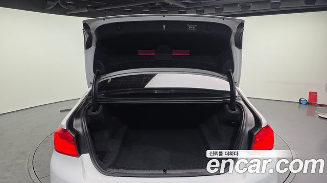 BMW 5-Series 520d M Sport package