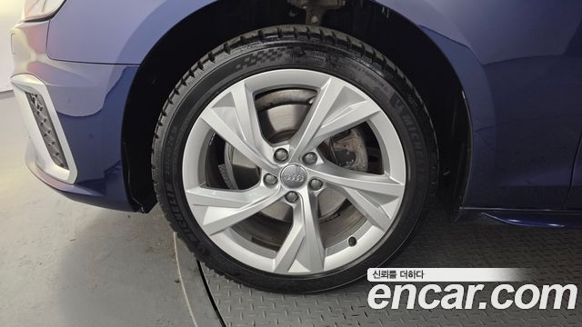 Audi A4 (B9) 35 TDI Premium