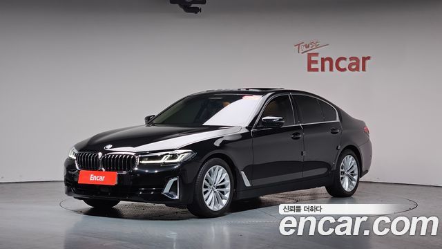 BMW 5-Series 520i Luxury