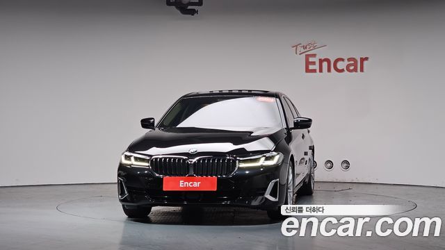 BMW 5-Series 520i Luxury