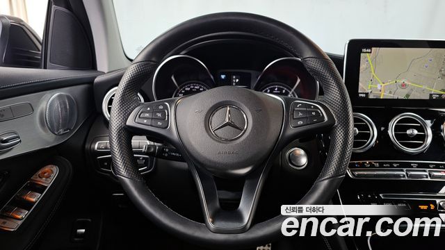 Mercedes-Benz GLC-Class GLC300 4MATIC AMG Line