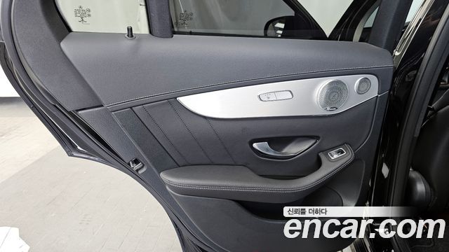 Mercedes-Benz GLC-Class GLC300 4MATIC AMG Line