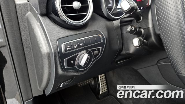 Mercedes-Benz GLC-Class GLC300 4MATIC AMG Line