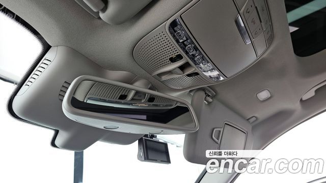 Mercedes-Benz GLC-Class GLC300 4MATIC AMG Line