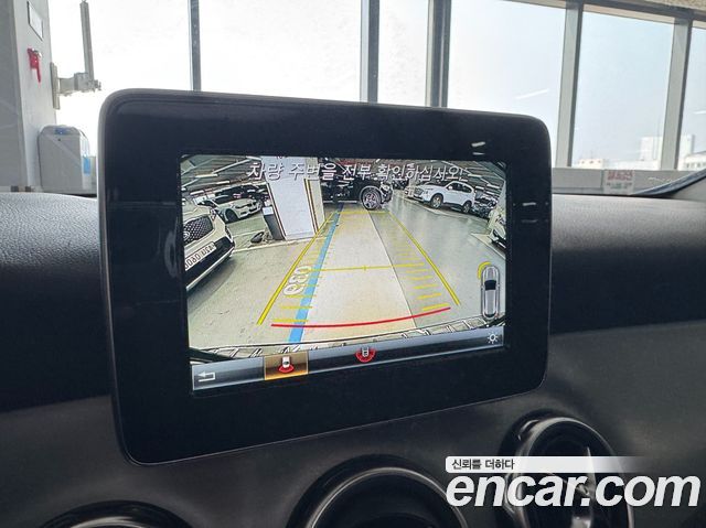 Mercedes-Benz GLA-Class GLA220 Premium