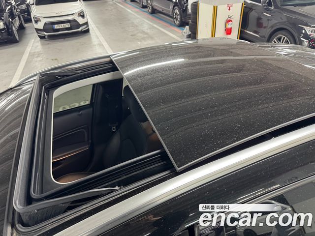 Mercedes-Benz GLA-Class GLA220 Premium