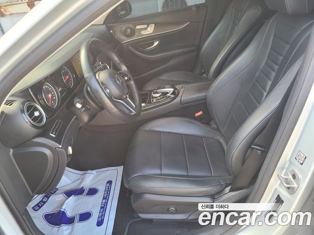 Mercedes-Benz E-Class E220d Avantgarde