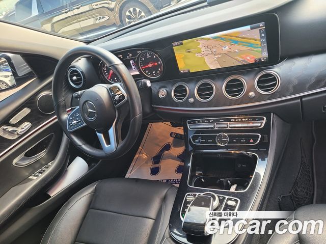 Mercedes-Benz E-Class E220d Avantgarde