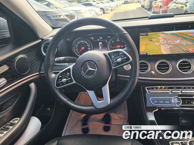 Mercedes-Benz E-Class E220d Avantgarde