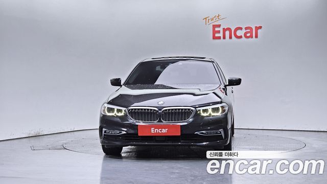 BMW 5-Series 520i Luxury