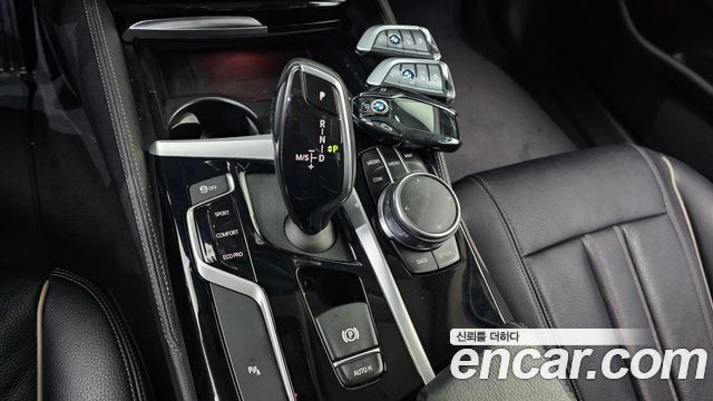 BMW 5-Series 520i Luxury