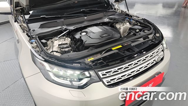 Land Rover Discovery 3.0 TD6 HSE Luxury