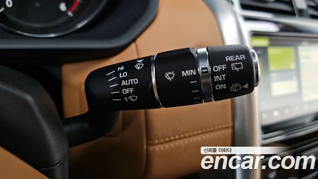 Land Rover Discovery 3.0 TD6 HSE Luxury
