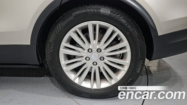 Land Rover Discovery 3.0 TD6 HSE Luxury