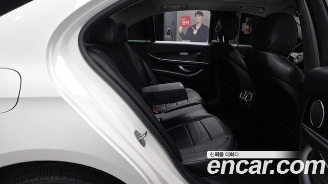 Mercedes-Benz E-Class E220d 4MATIC Avantgarde