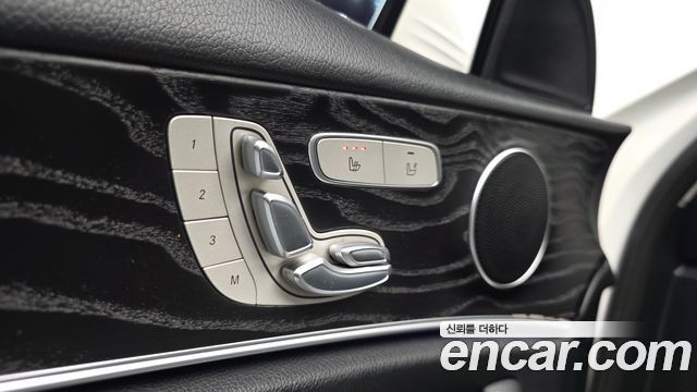 Mercedes-Benz E-Class E220d 4MATIC Avantgarde