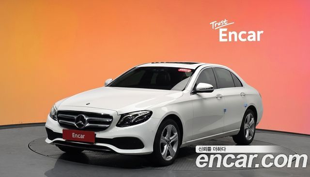 Mercedes-Benz E-Class E220d 4MATIC Avantgarde