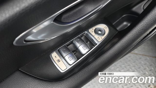 Mercedes-Benz E-Class E220d 4MATIC Avantgarde