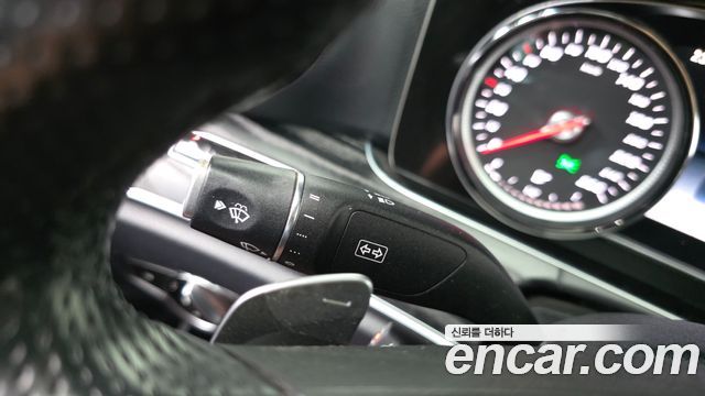 Mercedes-Benz E-Class E220d 4MATIC Avantgarde