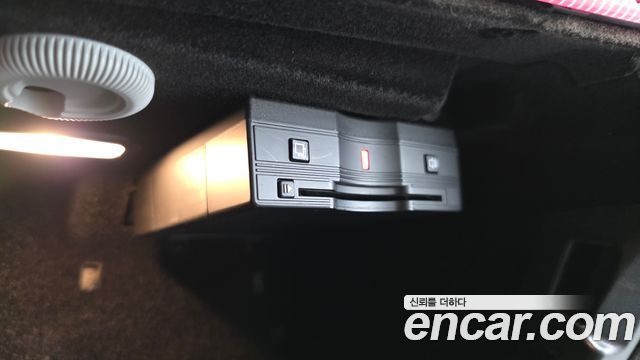Mercedes-Benz E-Class E220d 4MATIC Avantgarde