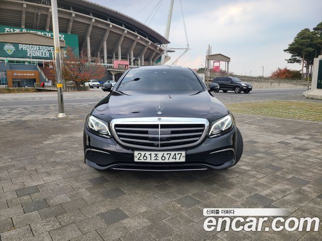 Mercedes-Benz E-Class E300 4MATIC Exclusive