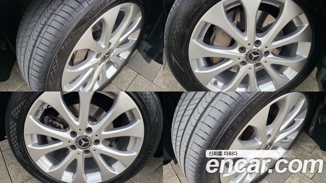 Mercedes-Benz E-Class E300 4MATIC Exclusive