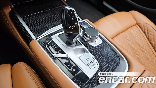 BMW 7-Series 740Li xDrive M Sport Package