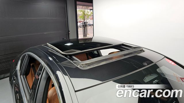 BMW 7-Series 740Li xDrive M Sport Package