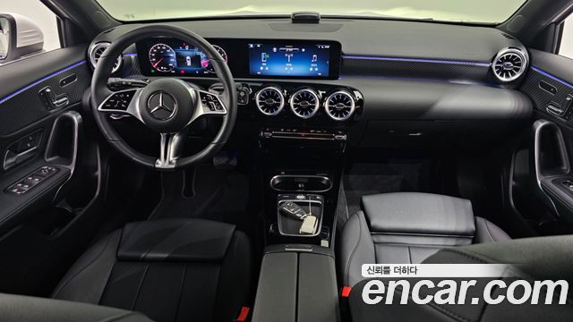 Mercedes-Benz A-Class A220 Hatchback