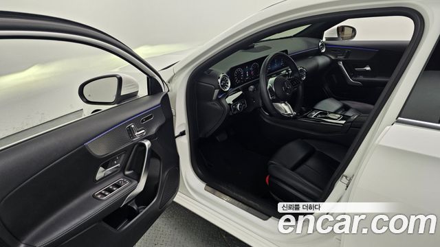 Mercedes-Benz A-Class A220 Hatchback