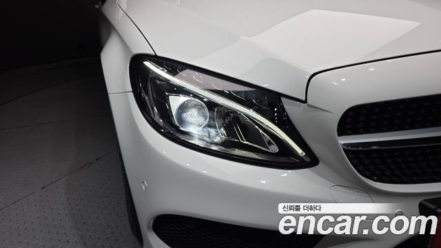 Mercedes-Benz C-Class C200 Cabriolet