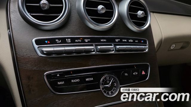 Mercedes-Benz C-Class C200 Cabriolet