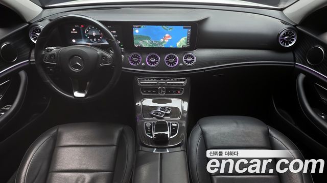 Mercedes-Benz E-Class E300 4MATIC Avnatgarde