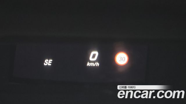 Mercedes-Benz E-Class E300 4MATIC Avnatgarde