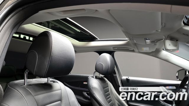 Mercedes-Benz E-Class E300 4MATIC Avnatgarde