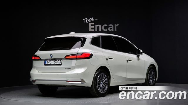 BMW 2-Series 220i Luxury
