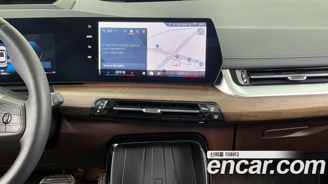 BMW 2-Series 220i Luxury