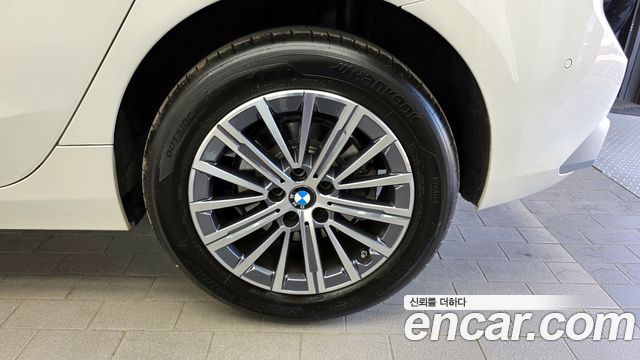 BMW 2-Series 220i Luxury