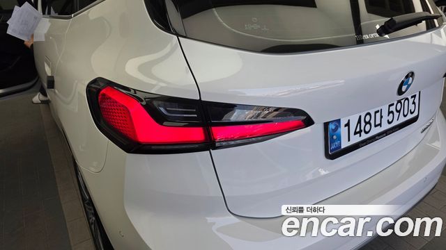 BMW 2-Series 220i Luxury