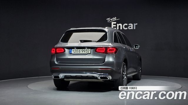 Mercedes-Benz GLC-Class GLC300e 4MATIC