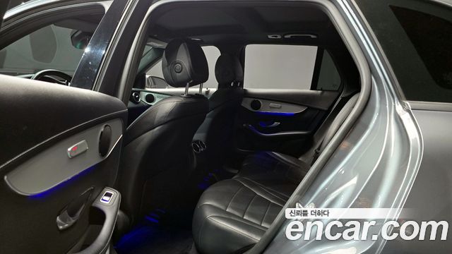 Mercedes-Benz GLC-Class GLC300e 4MATIC